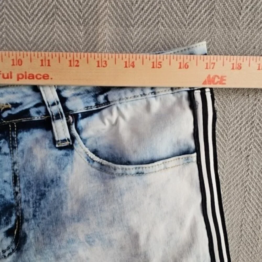 Rue21 Premium Jeans Men's‎ 32x32 Skinny Supreme Flex Distressed Racing Stripe